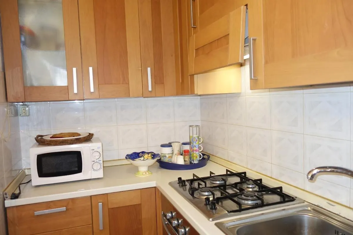 Vacanze A Villa Ortensia 산테오도로 펜션